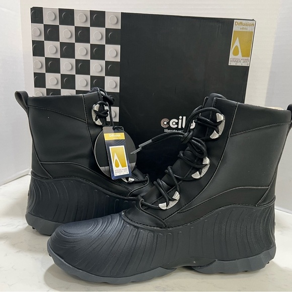 Ecilu Black Lace-Up Boots